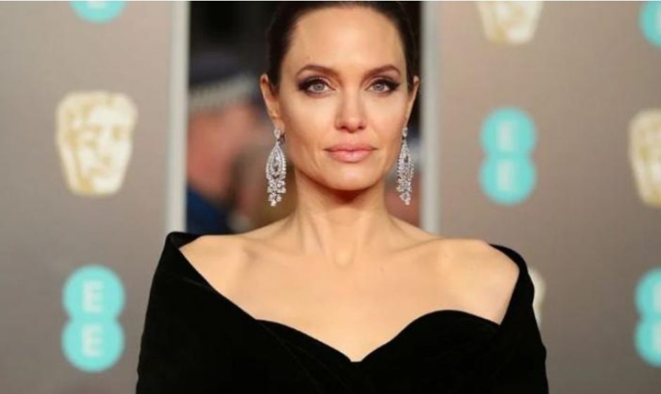 angelina jolie e1758564220985